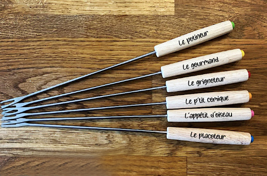 Lot de 6 fourchettes à fondue humoristiques (version féminine)